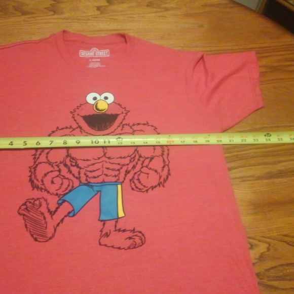 elmo muscle shirt